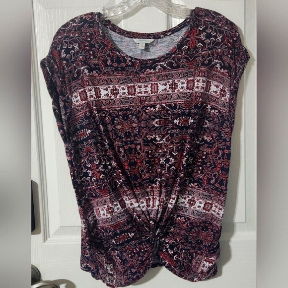Lucky brand navy white and burnt red floral print top with twist front S - Picture 1 of 4